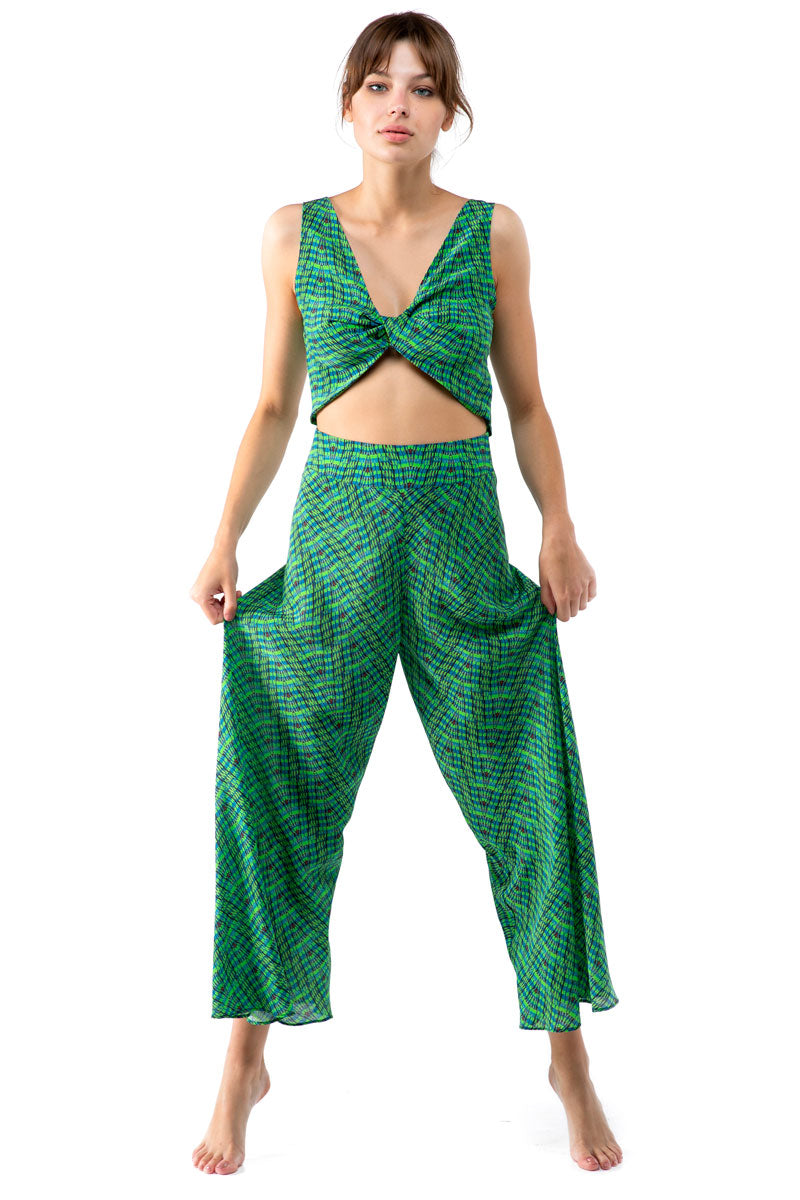 Loose Twisted Crop Top