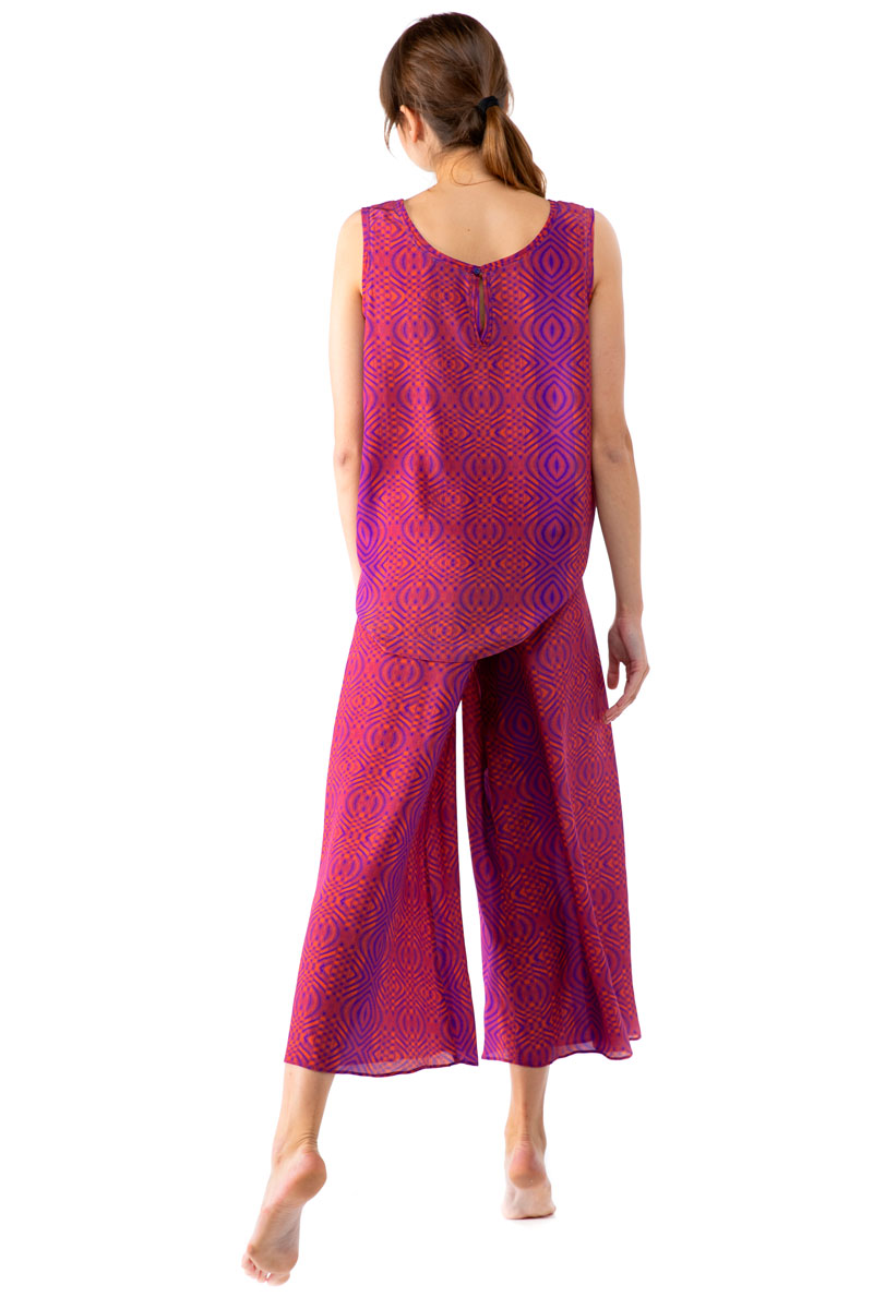 Loose Sleeveless Top