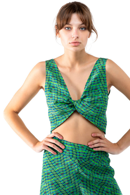 Loose Twisted Crop Top